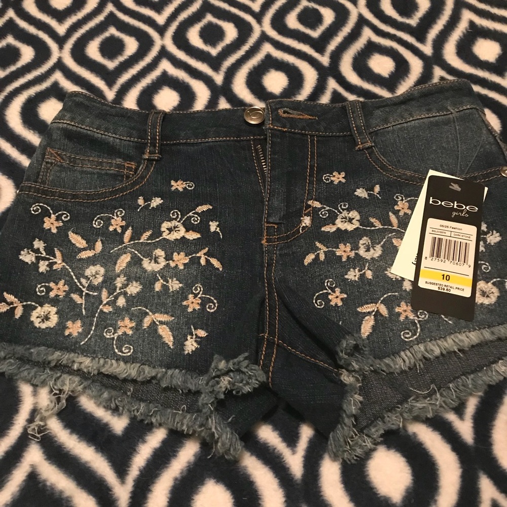 Bebe girls size 10 denim shorts with free toe ring